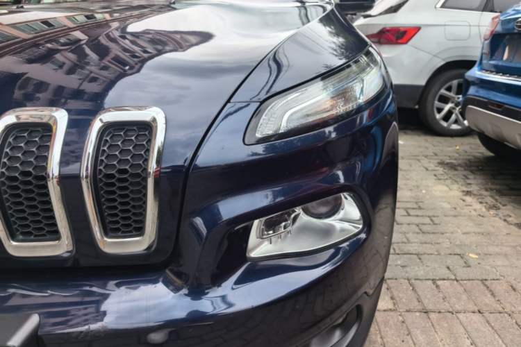 Used Jeep Cherokee 2014 2.4L Urban Edition Left Front Headlight