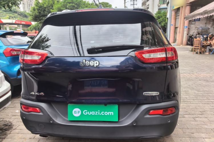 Used Jeep Cherokee 2014 2.4L Urban Edition Rear