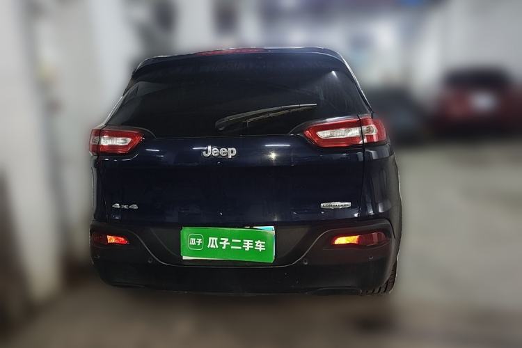 Used Jeep Cherokee 2014 2.4L Luxury Edition Rear