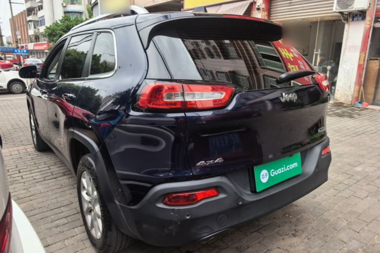 Used Jeep Cherokee 2014 2.4L Urban Edition Rear Left 45 Deg