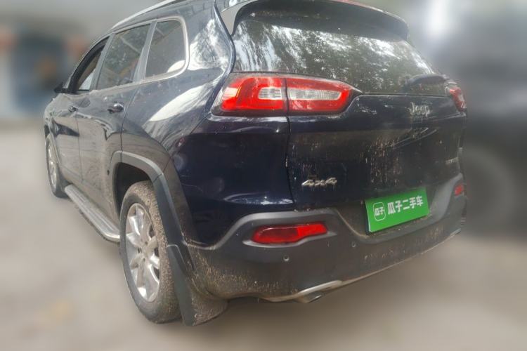 Used Jeep Cherokee 2014 2.4L Urban Edition Rear Left 45 Deg