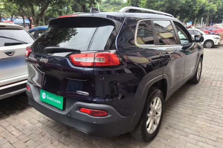 Used Jeep Cherokee 2014 2.4L Urban Edition Rear Right 45 Deg