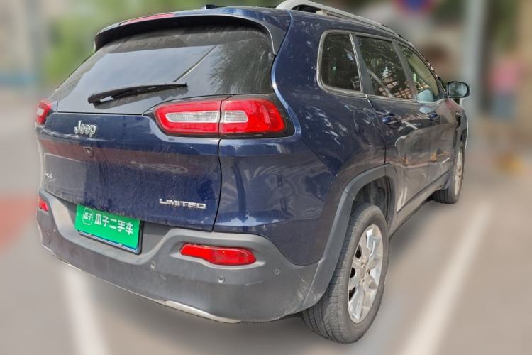 Used Jeep Cherokee 2014 2.4L Elite Edition Rear Right 45 Deg