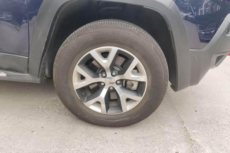 Used Jeep Cherokee 2014 2.4L High-Performance Version Right Front Wheel Hub