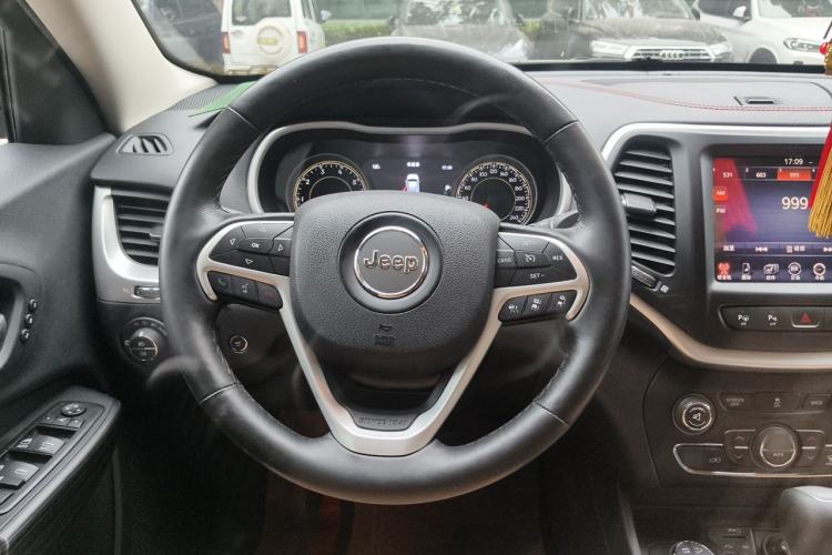 Used Jeep Cherokee 2014 2.4L High-Performance Version Steering Wheel