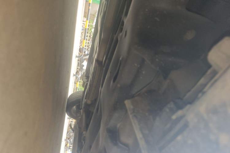 Used Jeep Cherokee 2014 2.4L Luxury Edition Chassis Rear Right