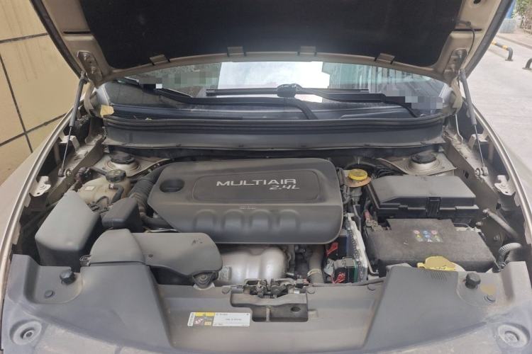 Used Jeep Cherokee 2014 2.4L Luxury Edition Engine Bay