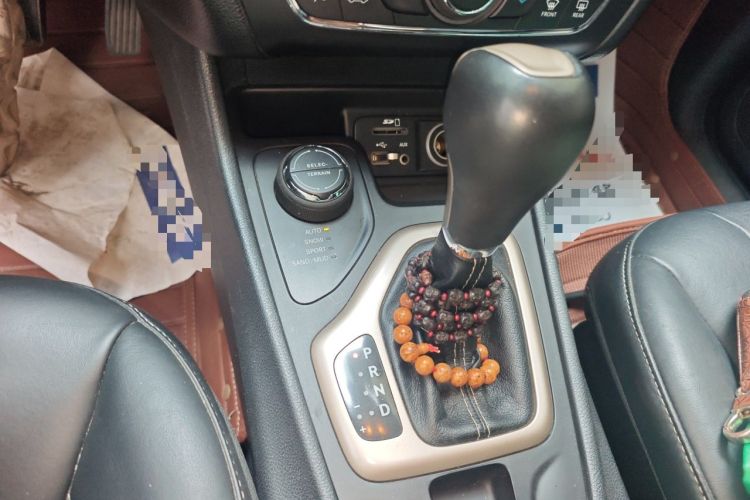 Used Jeep Cherokee 2014 2.4L Luxury Edition Gear Lever