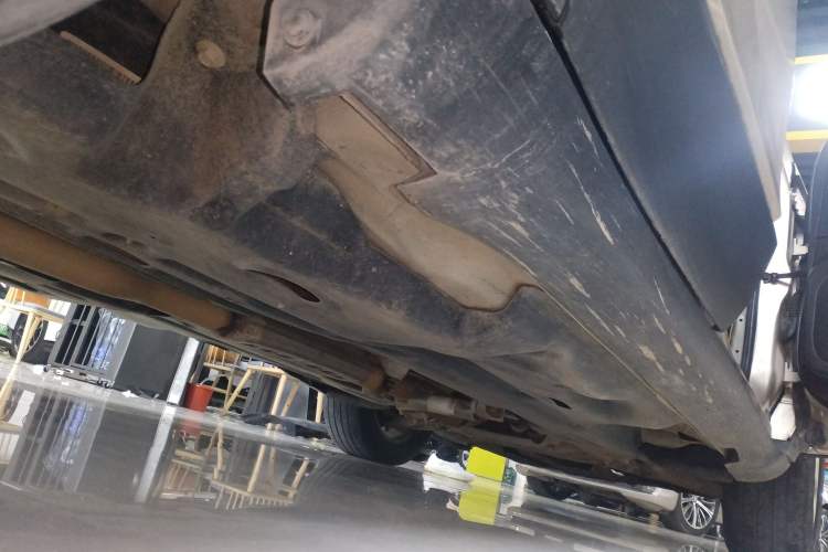 Used Jeep Cherokee 2014 2.4L Urban Edition Right Side Sill