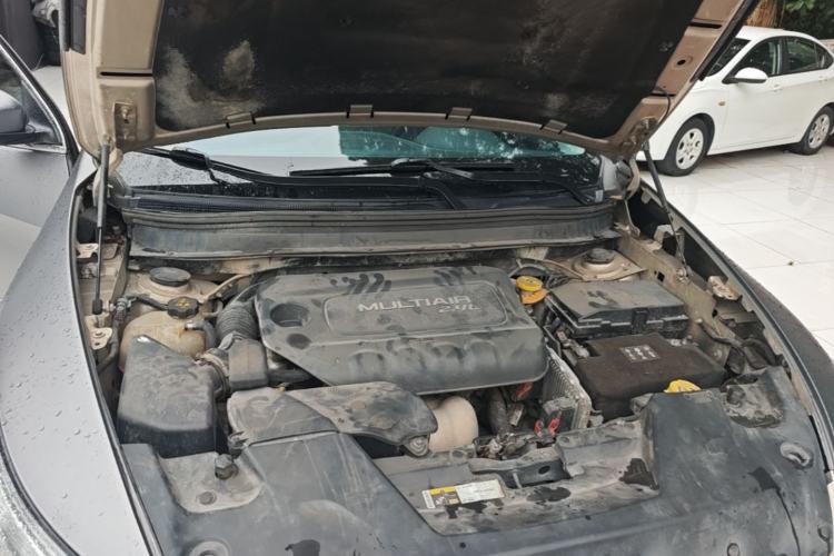 Used Jeep Cherokee 2014 2.4L Luxury Edition Engine Bay