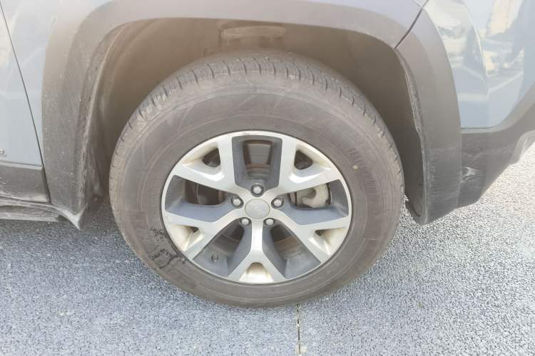 Used Jeep Cherokee 2014 3.2L High-Performance Version Exterior 7