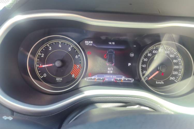 Used Jeep Cherokee 2014 3.2L High-Performance Version Instrument Cluster