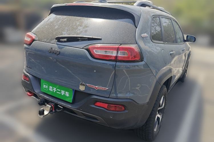 Used Jeep Cherokee 2014 2.4L High-Performance Version Rear Right 45 Deg
