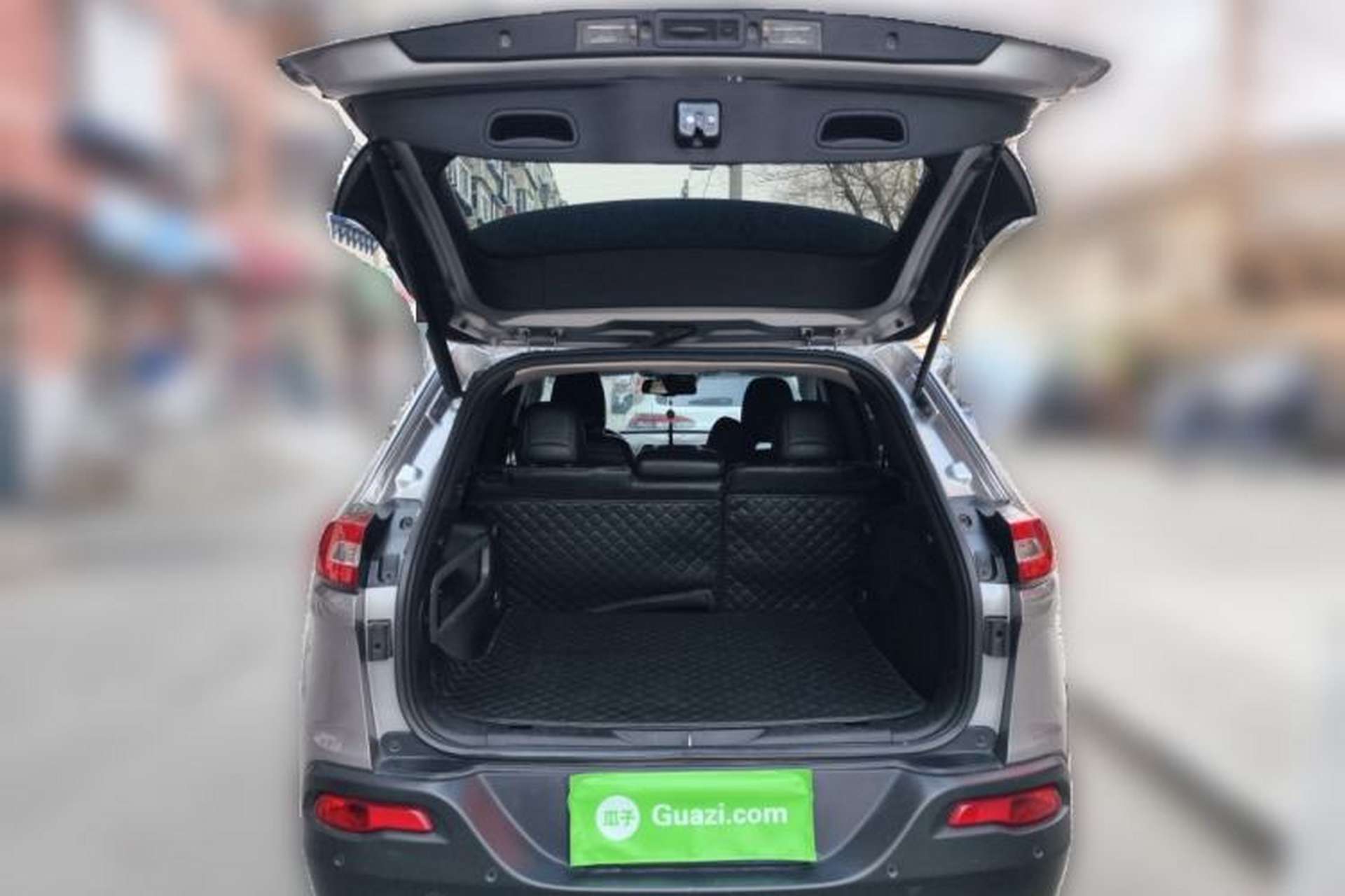 Used Jeep Cherokee 2014 2.4L Luxury Edition Trunk
