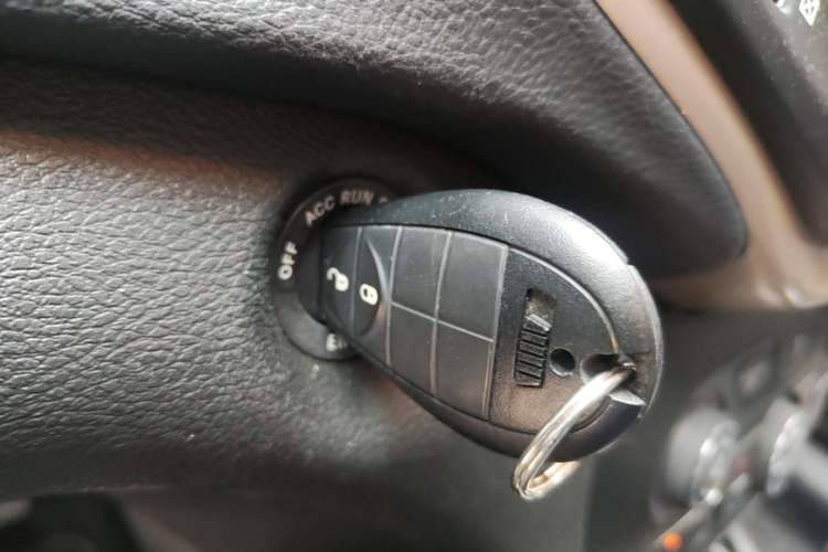 Used Jeep Cherokee 2014 2.4L Urban Edition Interior 1