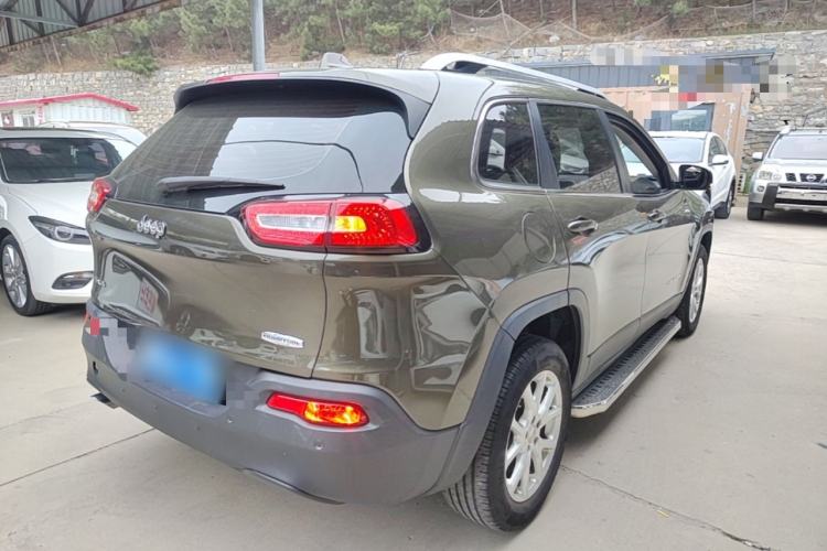 Used Jeep Cherokee 2014 2.4L Urban Edition Rear Right 45 Deg