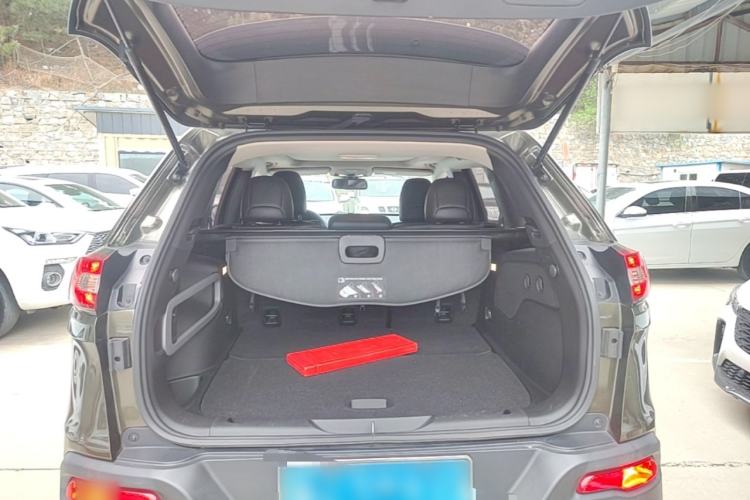 Used Jeep Cherokee 2014 2.4L Urban Edition Trunk