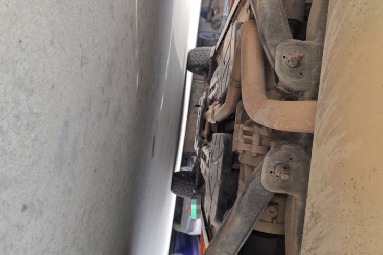 Used Jeep Cherokee 2014 3.2L High-Performance Version Chassis Rear