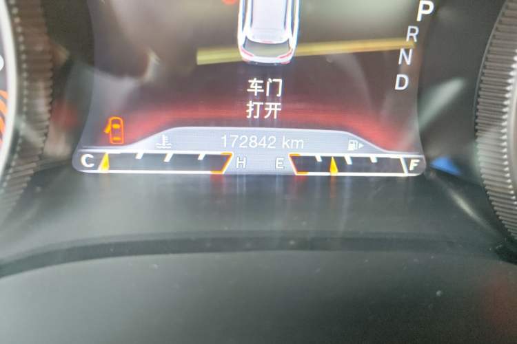 Used Jeep Cherokee 2014 2.4L Urban Edition Odometer Close Up