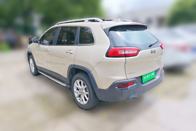 Used Jeep Cherokee 2014 2.4L Urban Edition Rear Left 45 Deg