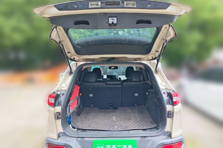 Used Jeep Cherokee 2014 2.4L Urban Edition Trunk