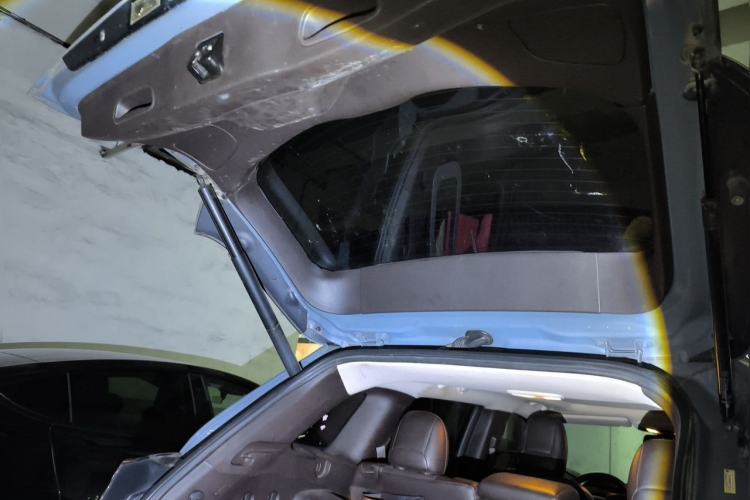 Used Jeep Cherokee 2014 2.4L High-Performance Version Trunk