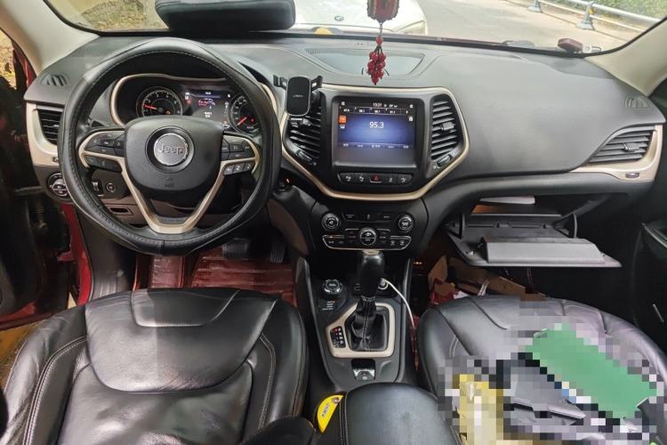 Used Jeep Cherokee 2014 2.4L Luxury Edition Center Console