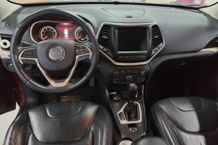 Used Jeep Cherokee 2014 2.4L Urban Edition Center Console