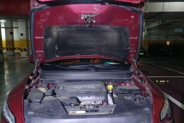 Used Jeep Cherokee 2014 2.4L Luxury Edition Engine Bay
