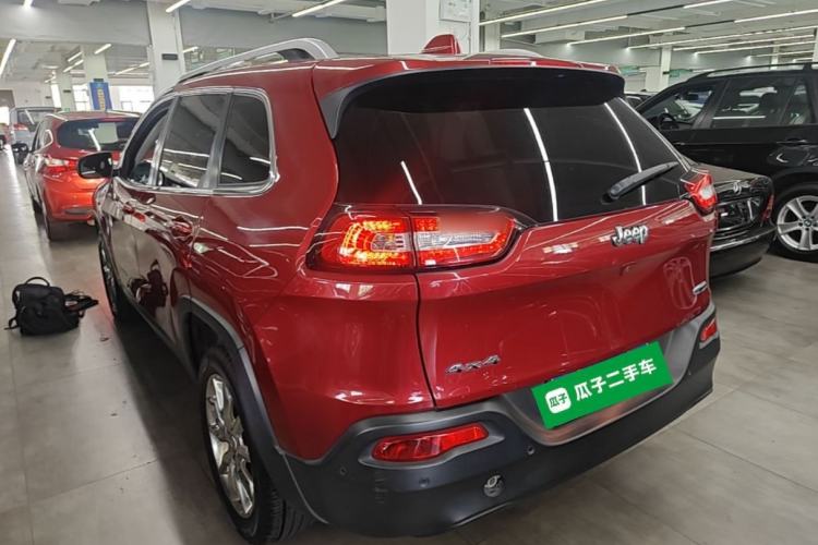 Used Jeep Cherokee 2014 2.4L Luxury Edition Exterior 2