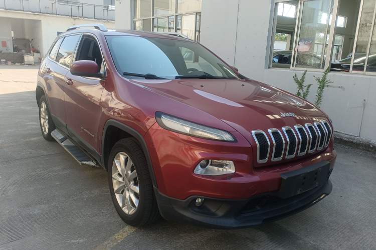 Used Jeep Cherokee 2014 2.4L Luxury Edition Exterior 2
