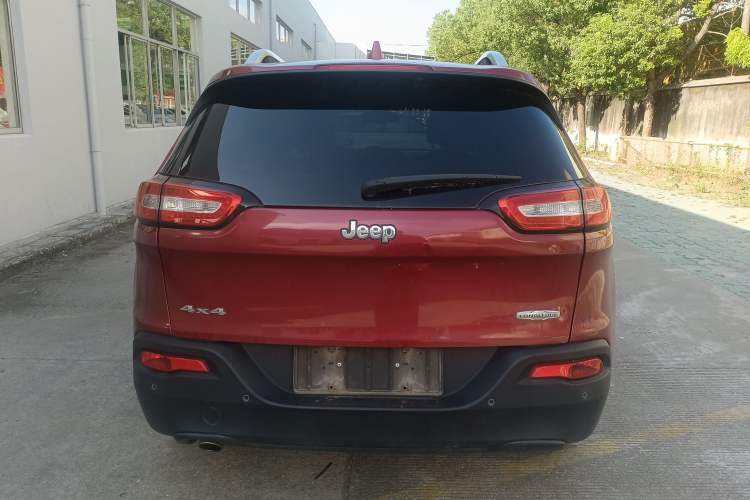 Used Jeep Cherokee 2014 2.4L Luxury Edition Exterior 4