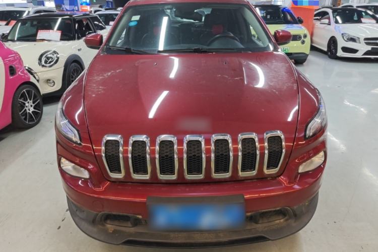 Used Jeep Cherokee 2014 2.4L Urban Edition Front