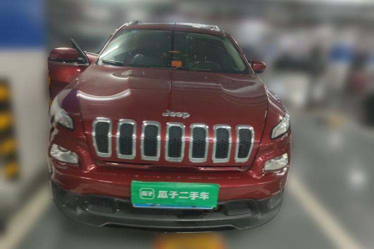 Used Jeep Cherokee 2014 2.4L Luxury Edition Front