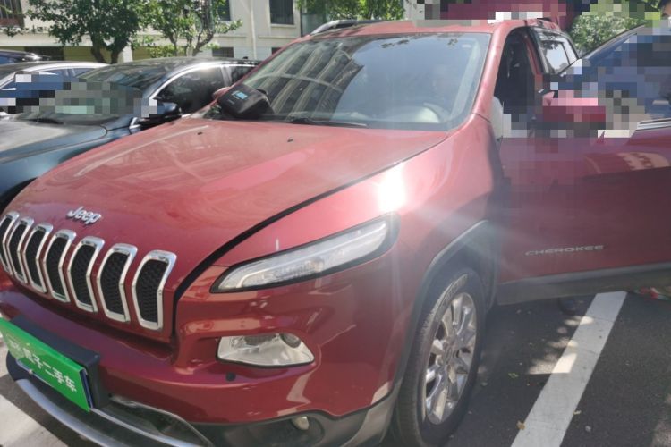 Used Jeep Cherokee 2014 2.4L Luxury Edition Guazi used car, China used car export, Used car for sale, Used  cars, Cheapest cars for sale