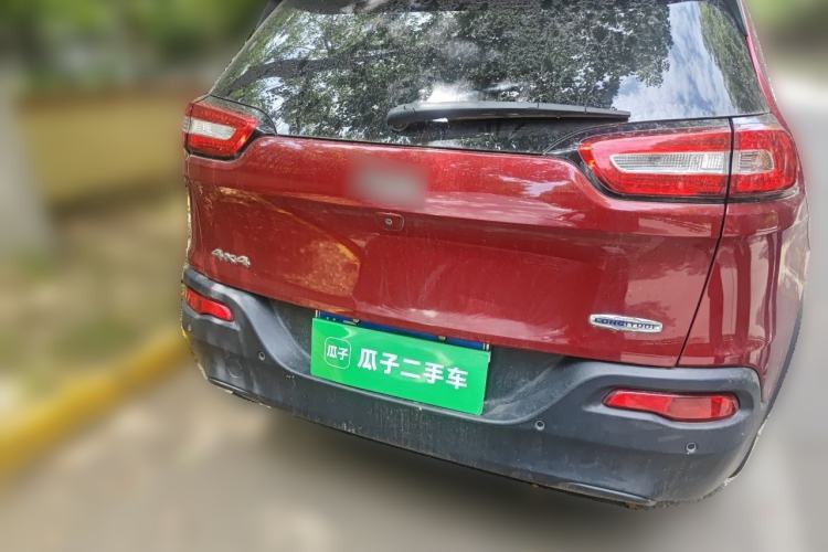 Used Jeep Cherokee 2014 2.4L Luxury Edition Rear