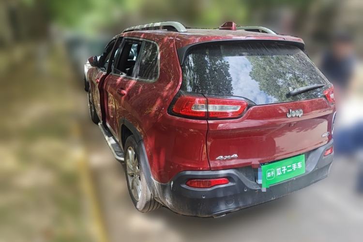 Used Jeep Cherokee 2014 2.4L Luxury Edition Rear Left 45 Deg