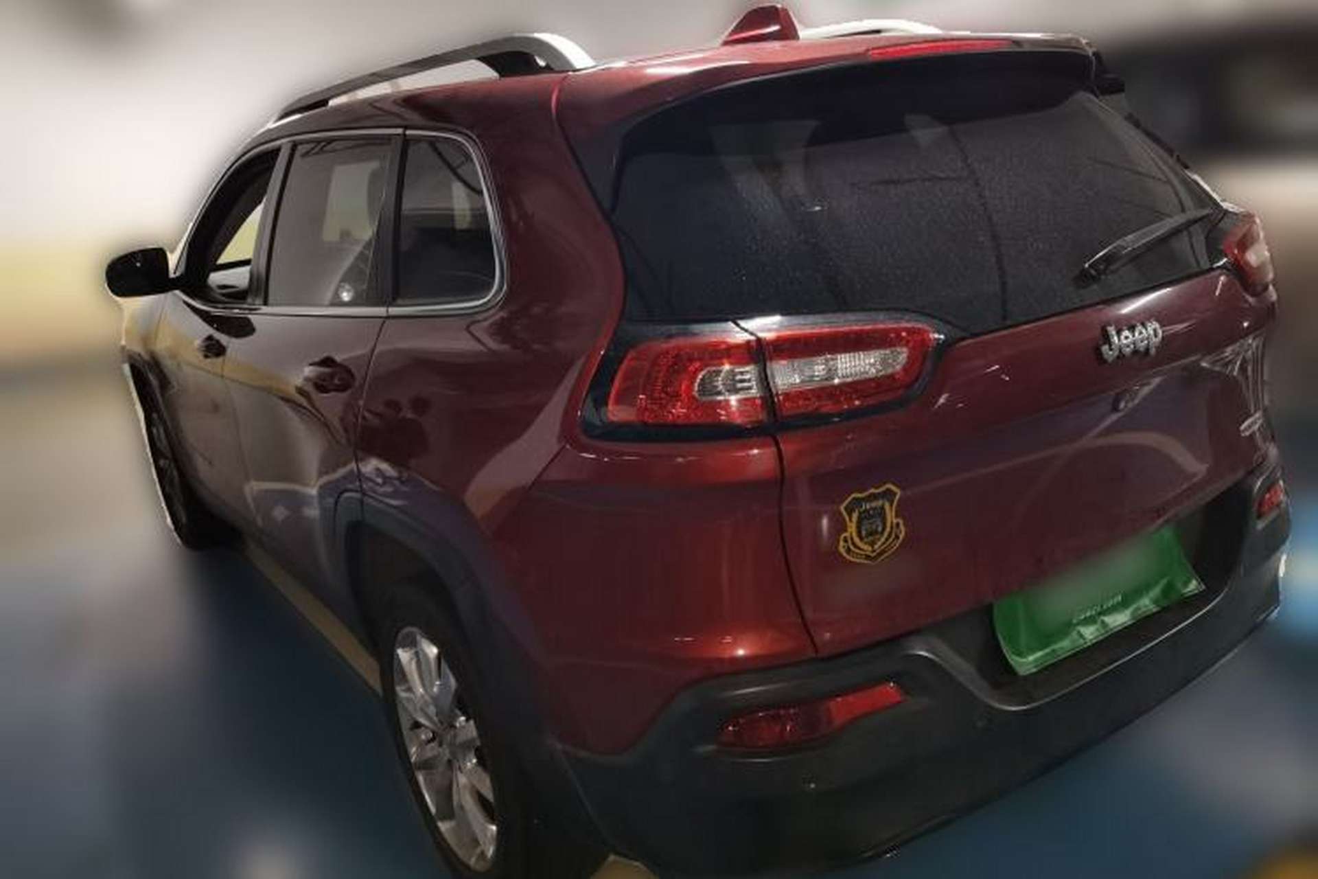 Used Jeep Cherokee 2014 2.4L Luxury Edition Rear Left 45 Deg