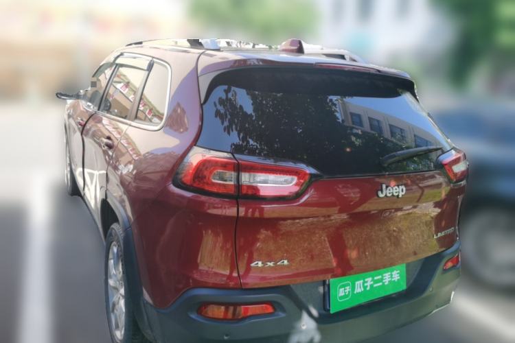 Used Jeep Cherokee 2014 2.4L Luxury Edition Rear Left 45 Deg