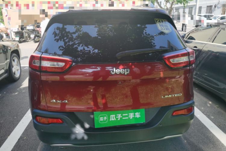 Used Jeep Cherokee 2014 2.4L Luxury Edition Rear