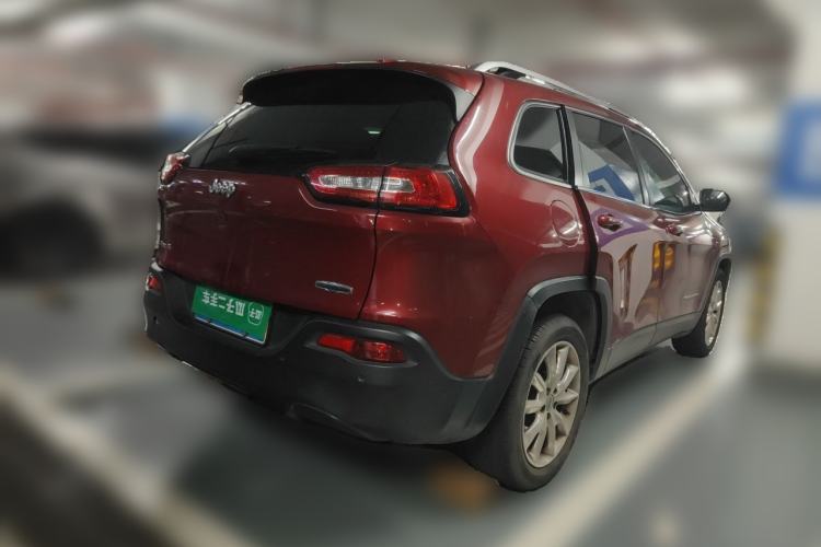 Used Jeep Cherokee 2014 2.4L Luxury Edition Rear Right 45 Deg