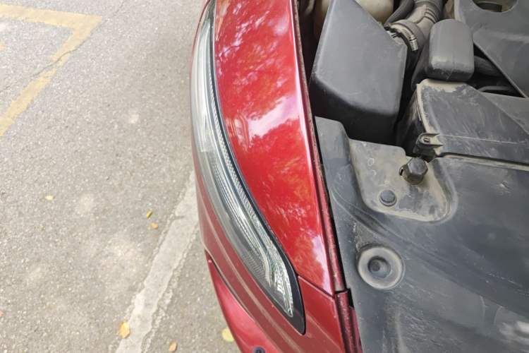 Used Jeep Cherokee 2014 2.4L Luxury Edition Right Front Headlight