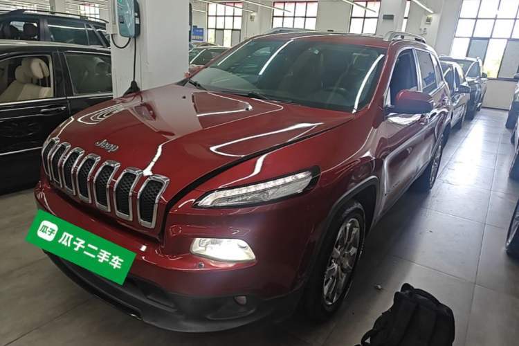 Used Jeep Cherokee 2014 2.4L Luxury Edition Guazi used car, China used car export, Used car for sale, Used  cars, Cheapest cars for sale