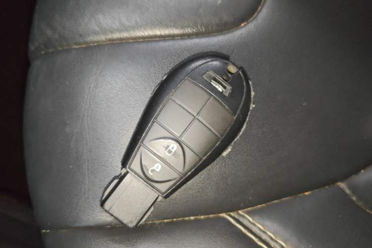 Used Jeep Cherokee 2014 2.4L Urban Edition Vehicle Key