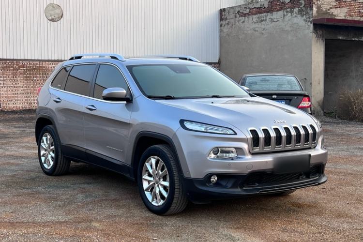 Used Jeep Cherokee 2014 2.4L Luxury Edition Exterior 4
