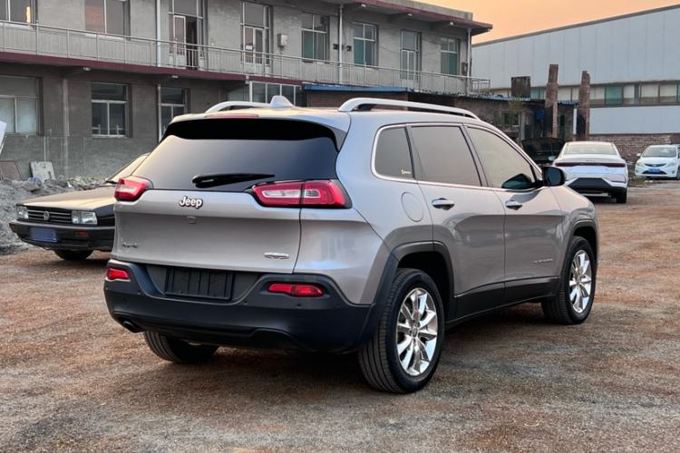 Used Jeep Cherokee 2014 2.4L Luxury Edition Exterior 6