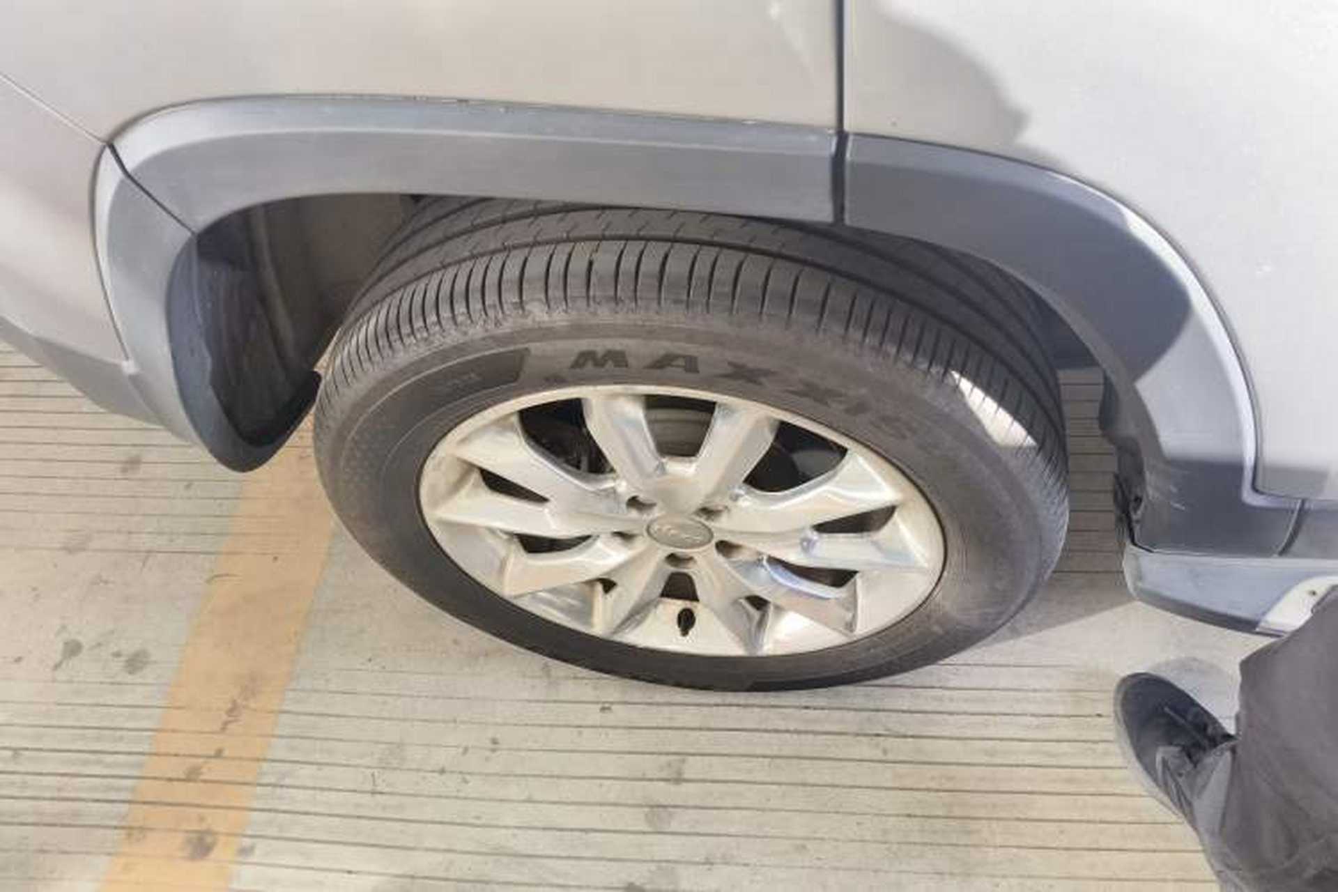 Used Jeep Cherokee 2014 2.4L Luxury Edition Exterior 8
