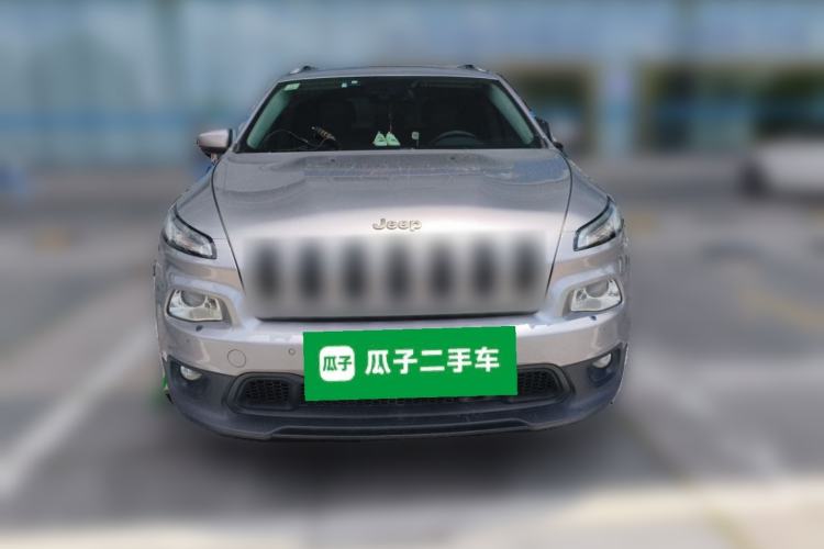 Used Jeep Cherokee 2014 2.4L Luxury Edition Front