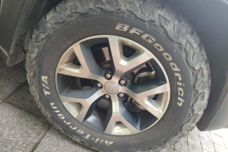 Used Jeep Cherokee 2014 2.4L High-Performance Version Right Front Wheel Hub