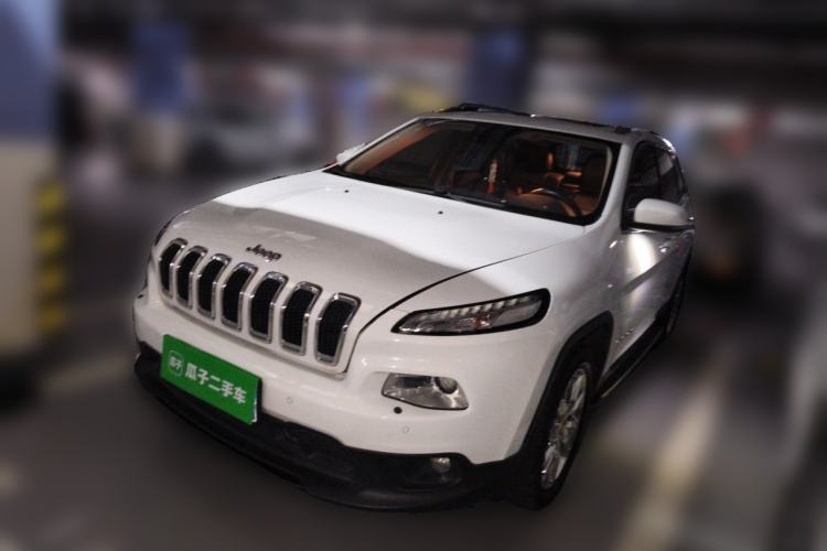 Ojetý Jeep Cherokee 2014 2.4L Luxury Edition Guazi used car, China used car export, Used car for sale, Used  cars, Cheapest cars for sale